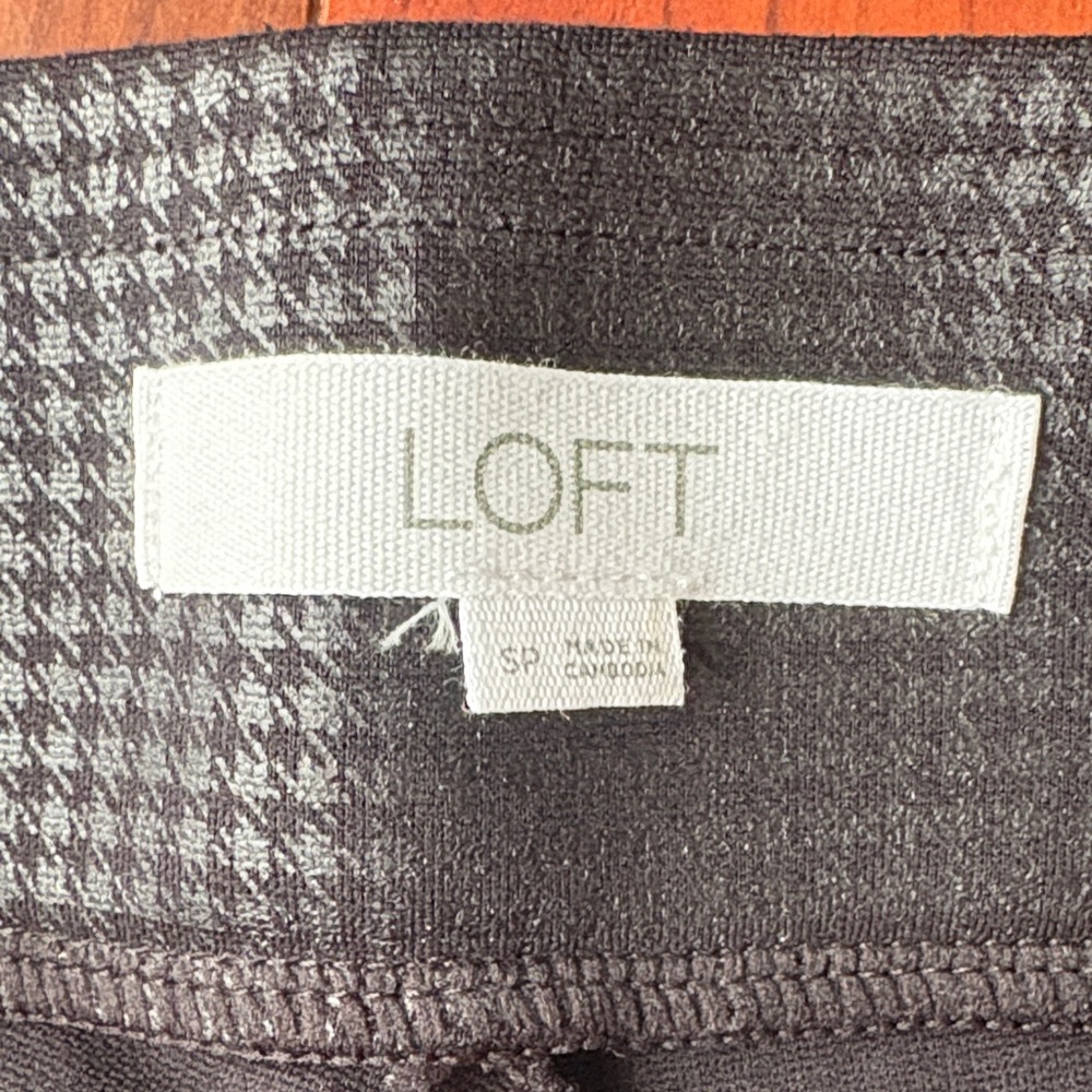 LOFT black houndstooth Ponte leggings - Picture 3 of 3